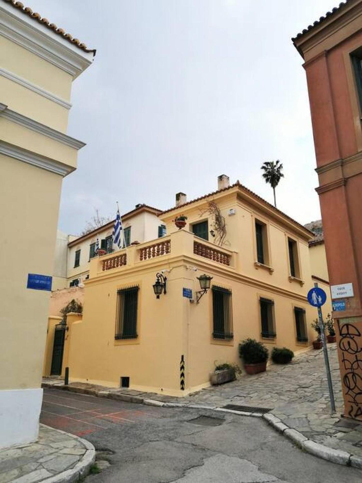 Magnificent Apartment In Plaka Атина Екстериор снимка