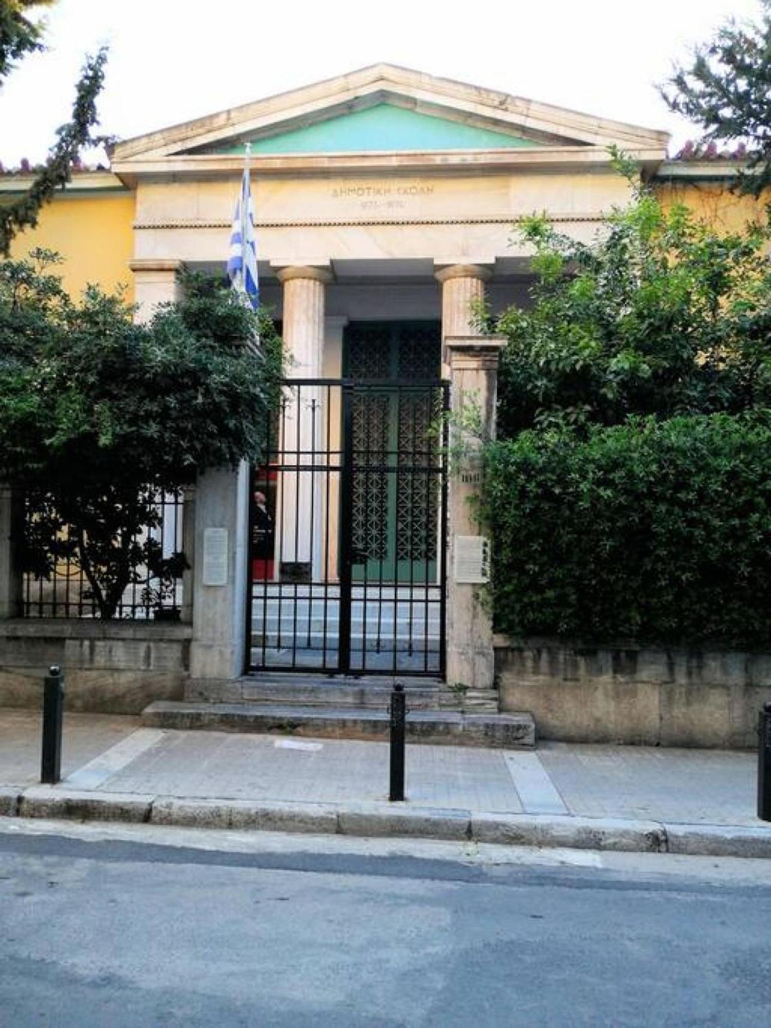 Magnificent Apartment In Plaka Атина Екстериор снимка
