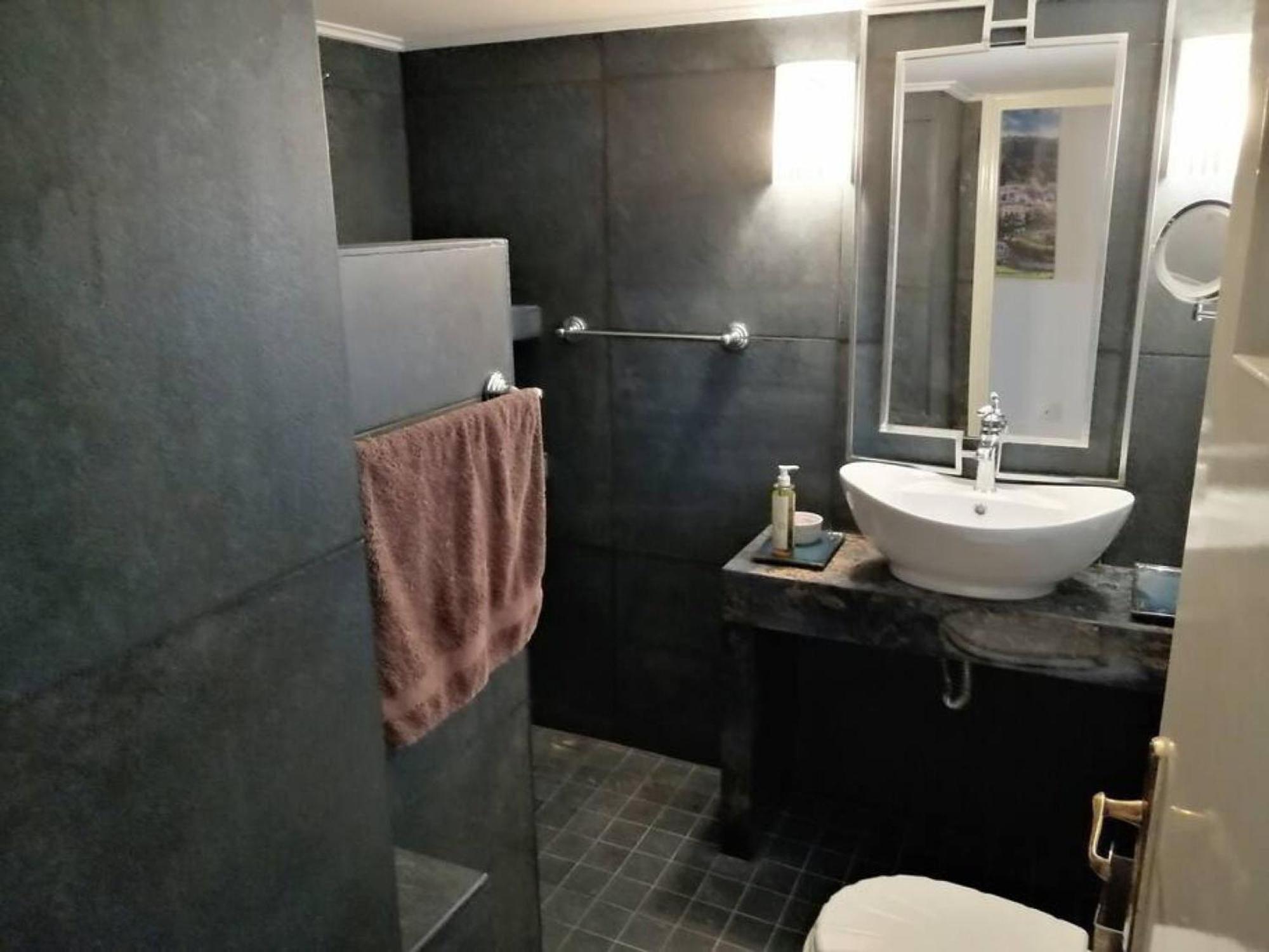 Magnificent Apartment In Plaka Атина Екстериор снимка
